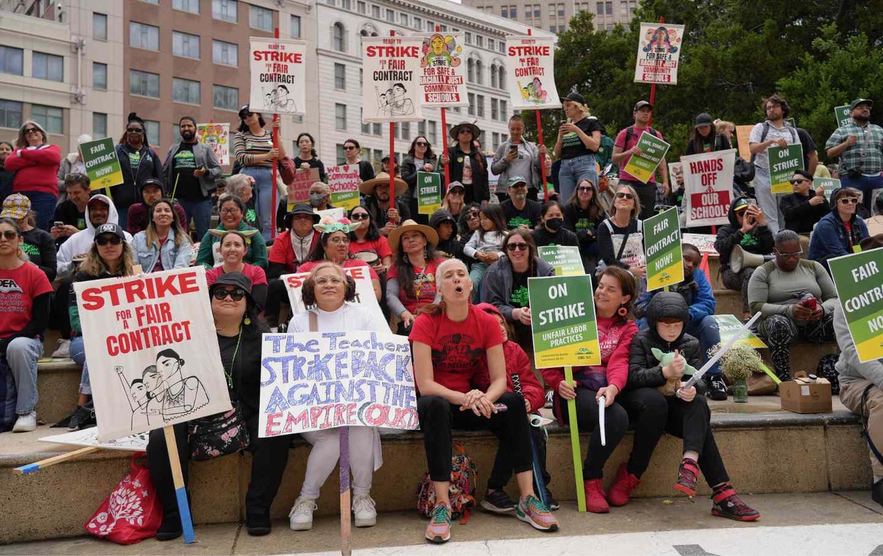 Workers organizing